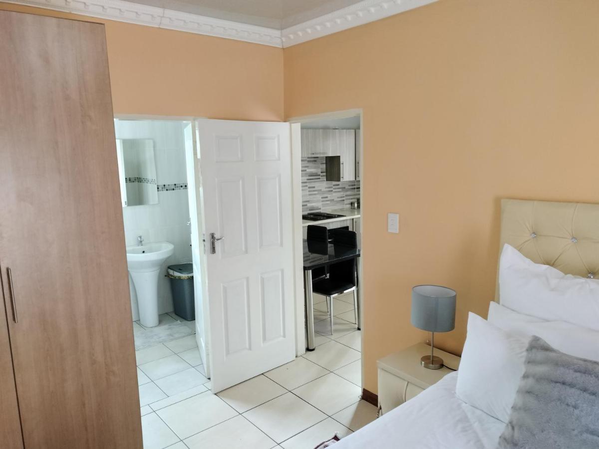 Sunrise Guesthouse Pretoria-Noord Eksteriør billede
